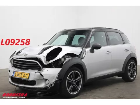 MINI Countryman 1.6 Aut. Cooper Chili Pano Xenon Navi Clima Cruise SHZ PDC 100.001 km!