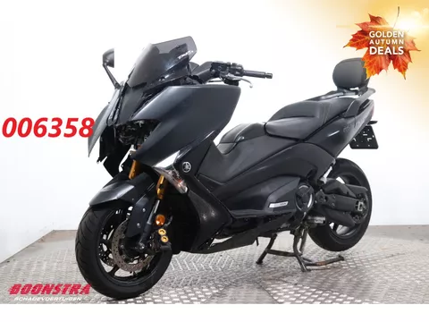 Yamaha T-MAX 530 Black Max Akrapovic