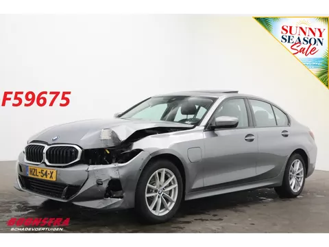 BMW 3 Serie 330e Schuifdak 360&deg; LED Cruise SHZ 4.216 km!