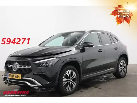 Mercedes-Benz GLA 250 e Star Edition LED ACC Navi Clima Camera SHZ 19.826 km!