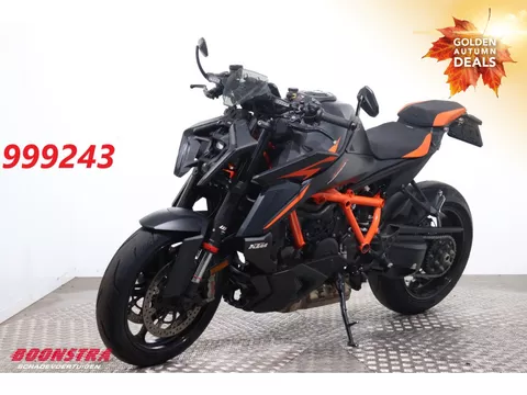 KTM 1390 SuperDuke R Akrapovic LED Cruise