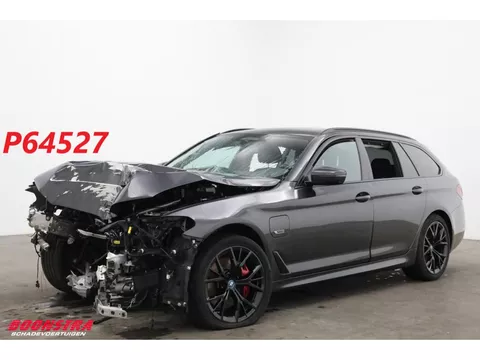 BMW 5 Serie Touring 530e xDrive Business Ed. Pano LED ACC Leder AHK