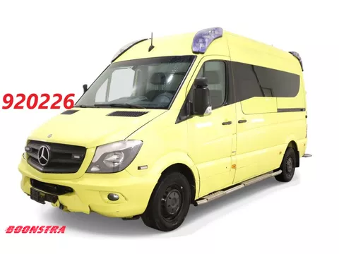 Mercedes-Benz Sprinter 319 BlueTec Aut. RTW Airco Cruise Ambulance