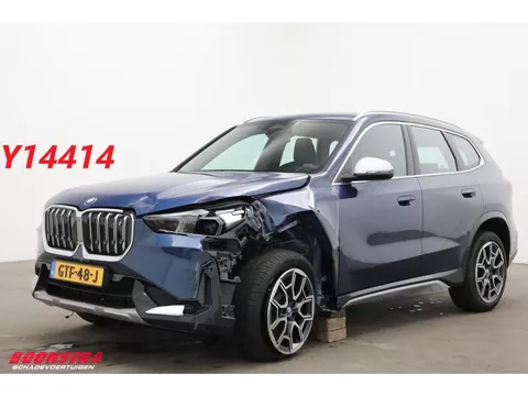 BMW iX1 xDrive30 Launch Edition 67 kWh LED Leder LRHZ Camera 6.454 km!