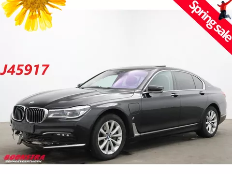 BMW 7 Serie 740e iPerformance Massage HUD Memory LRHZ ACC Camera 134.474 km!