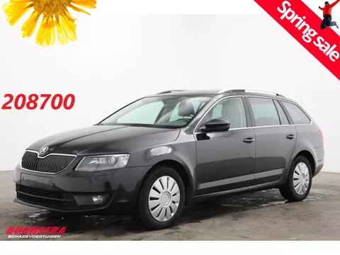 &Scaron;koda Octavia Combi 1.6 TDI DSG Ambition Pano Xenon Navi Clima Cruise SHZ PDC
